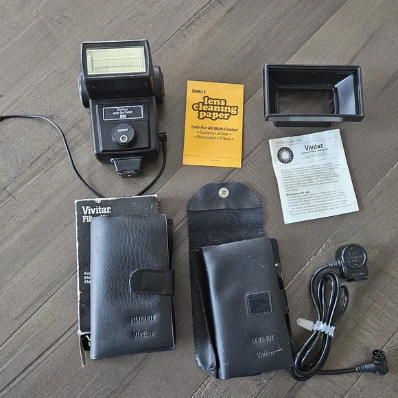 Vivitar 283 Auto Thyristor Camera Flash Includes Adaptor Lens Kit Filter Kit Cameras